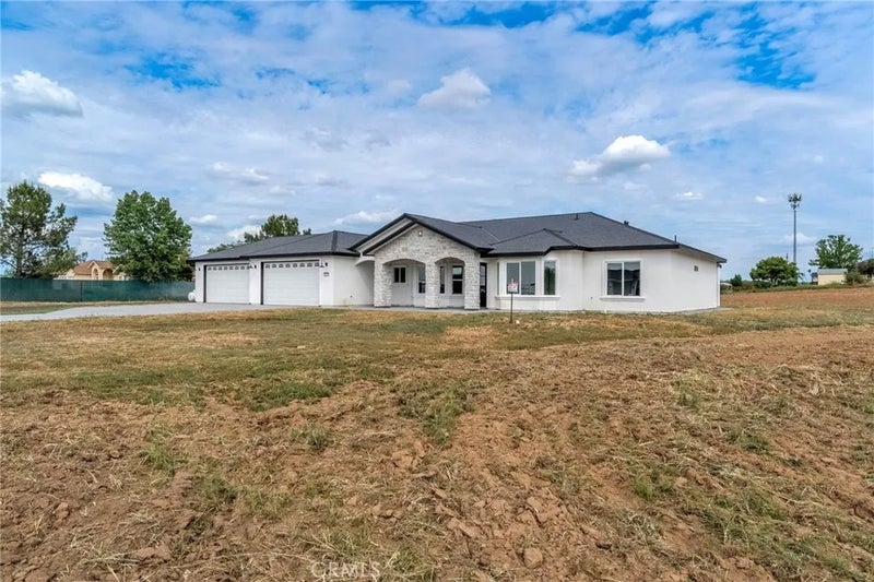 21035 Forest Glen