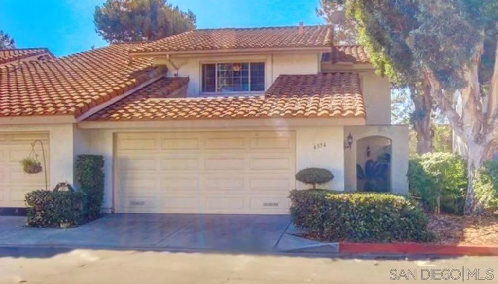 Photo of 6574 Corte Cisco, Carlsbad, CA 92009 (MLS # 260004573)