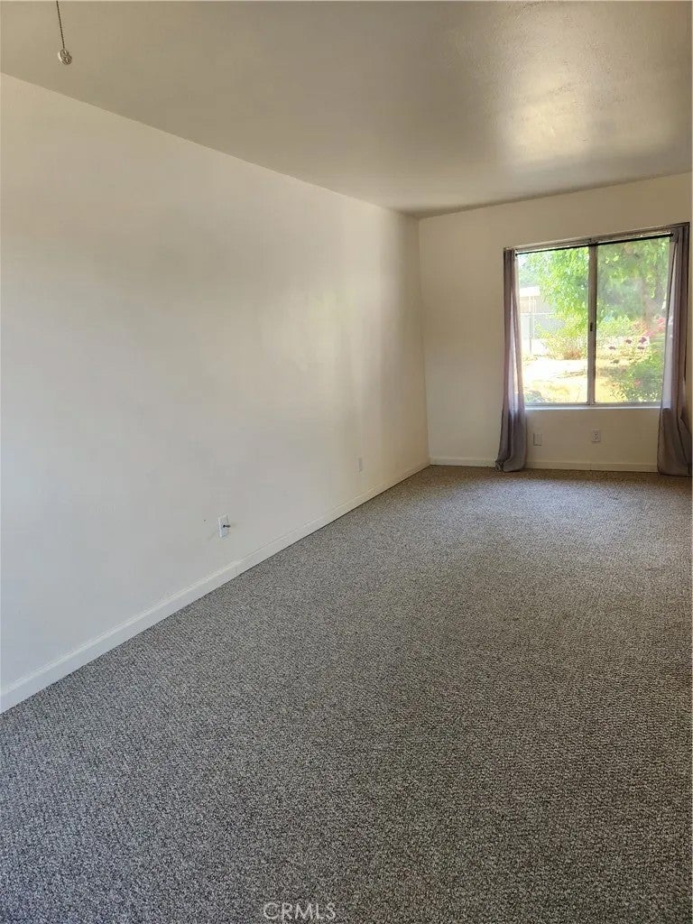 3940 Mullen