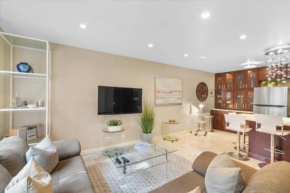 13754 Mango Dr 123