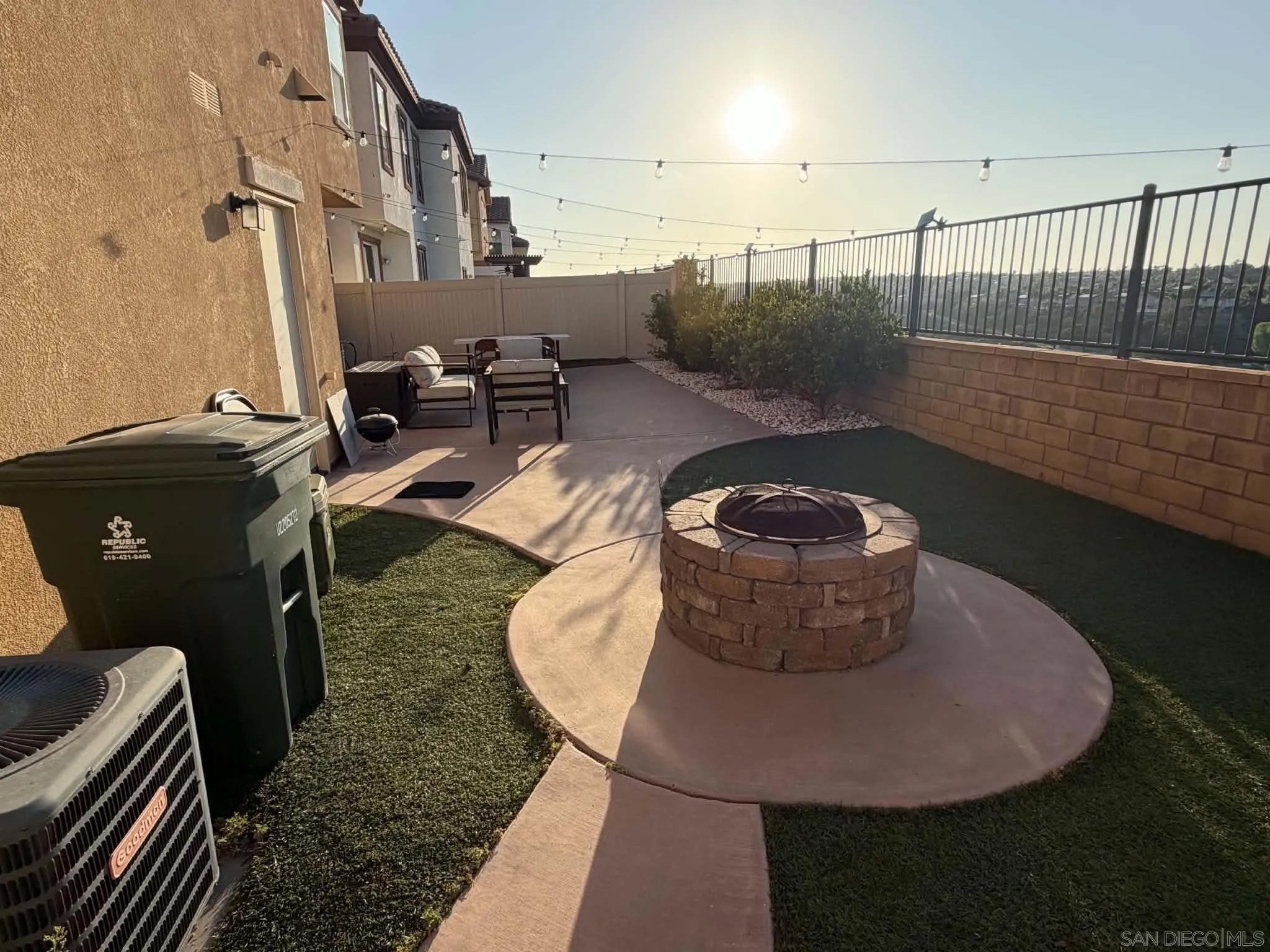 1251 Cathedral Oaks