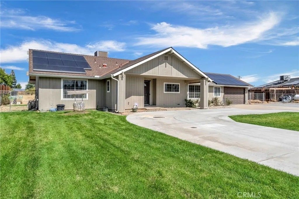 Photo of 26963 Frisco Way, Madera, CA 93638 (MLS # FR26002756)