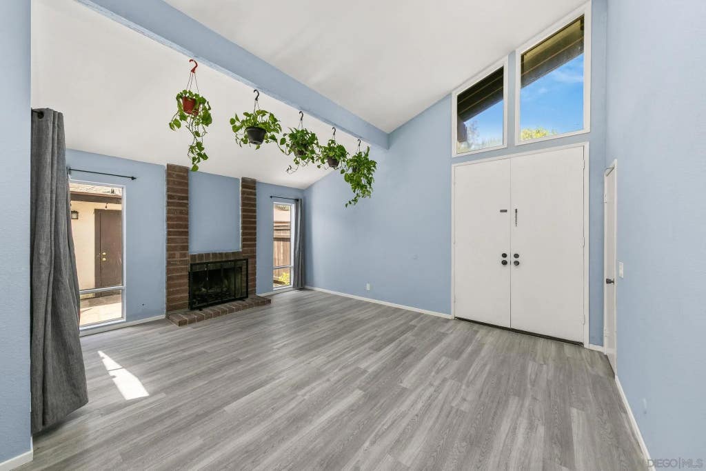 Photo of 2147 Citrus Tree LN, Spring Valley, CA 91977 (MLS # 260019163)