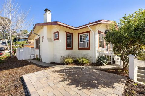 Photo of 2544 Juan St, San Diego, CA 92110 (MLS # 250039521)