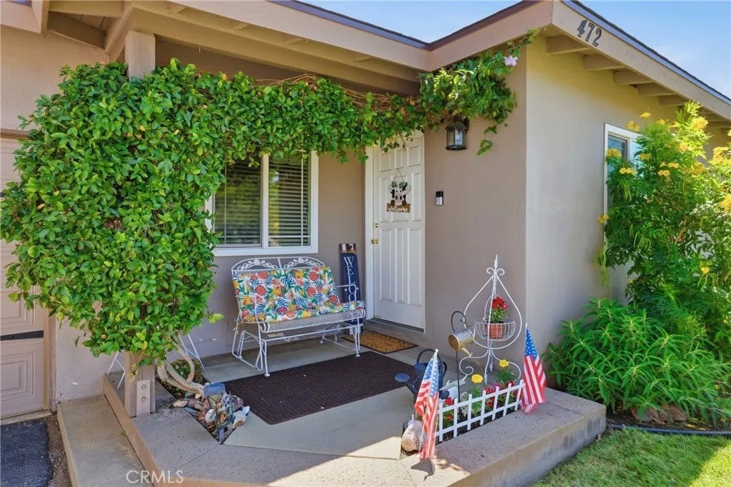 472 Laraine
