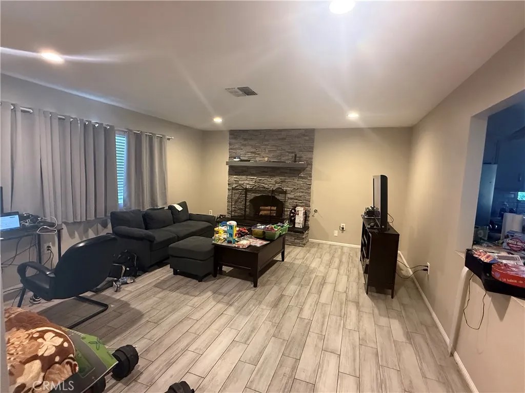 425 Whicha Way