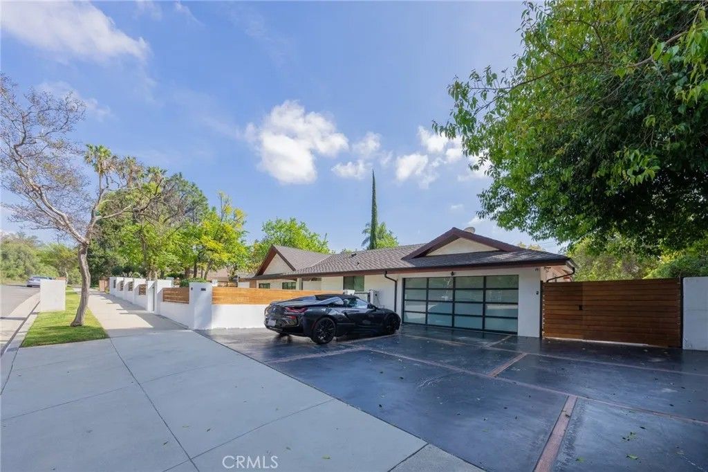 Photo of 18720 San Fernando Mission, Porter Ranch, CA 91326 (MLS # GD26055336)