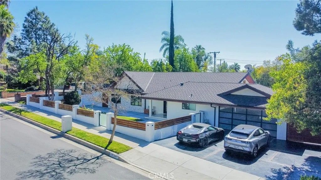 Photo of 18720 San Fernando Mission, Porter Ranch, CA 91326 (MLS # GD26055336)