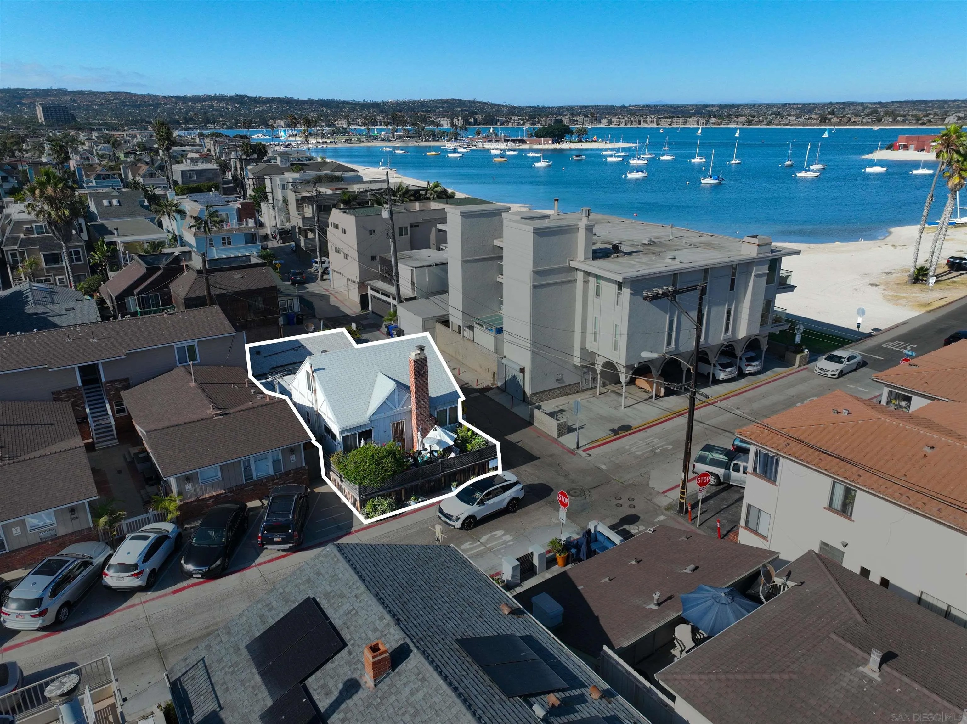 3510 Bayside Lane