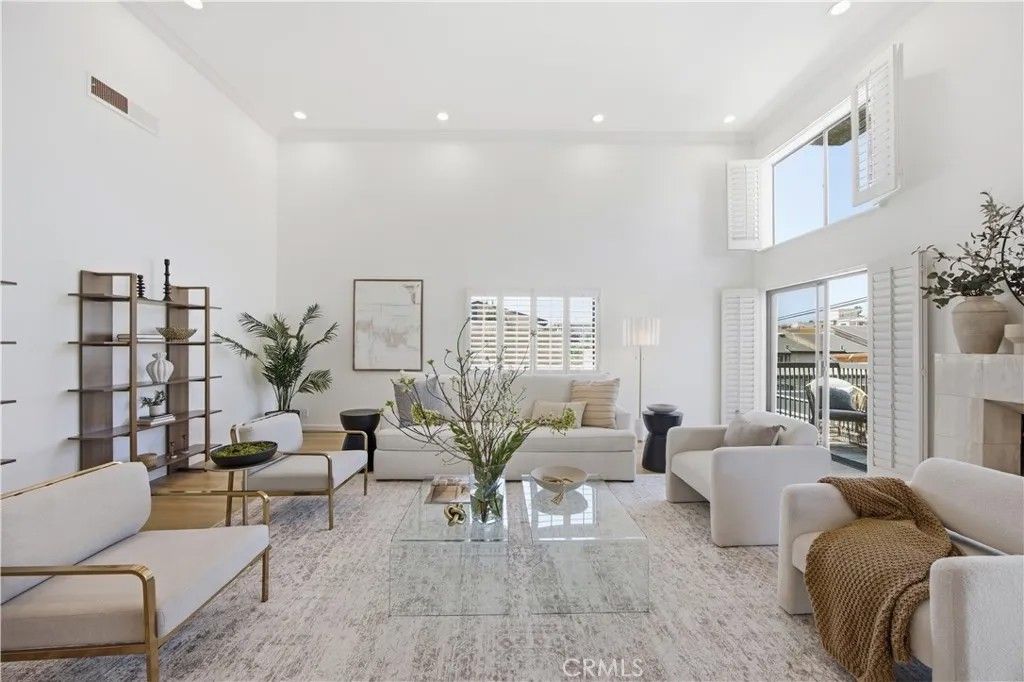 Photo of 11737 Darlington Ave #305, Los Angeles, CA 90049 (MLS # SB26076736)