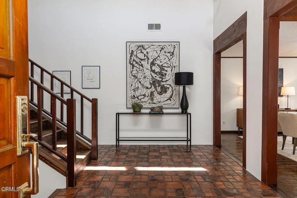 Photo of 1435 Afton Street, Pasadena, CA 91103 (MLS # P1-26875)