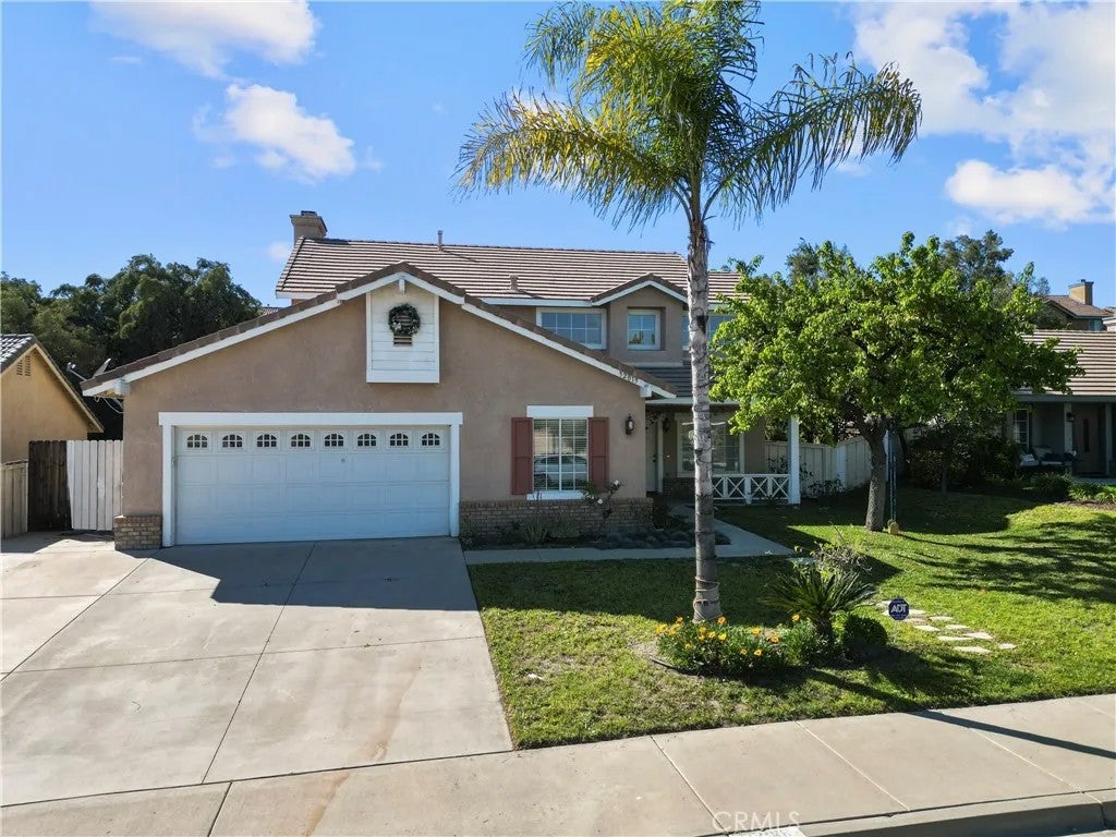 Photo of 32015 Bourges St, Lake Elsinore, CA 92530 (MLS # TR26046020)