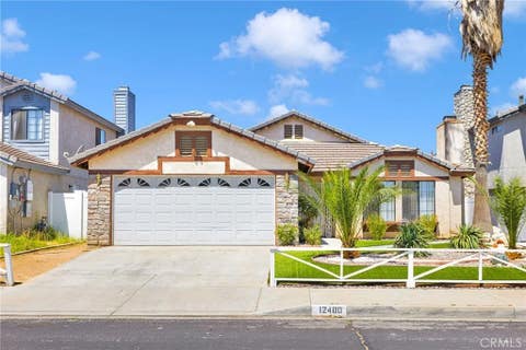 Photo of 12400 Emeraldstone Dr, Victorville, CA 92392 (MLS # CV26140138)