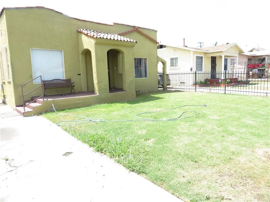 1438 W 95th Street West