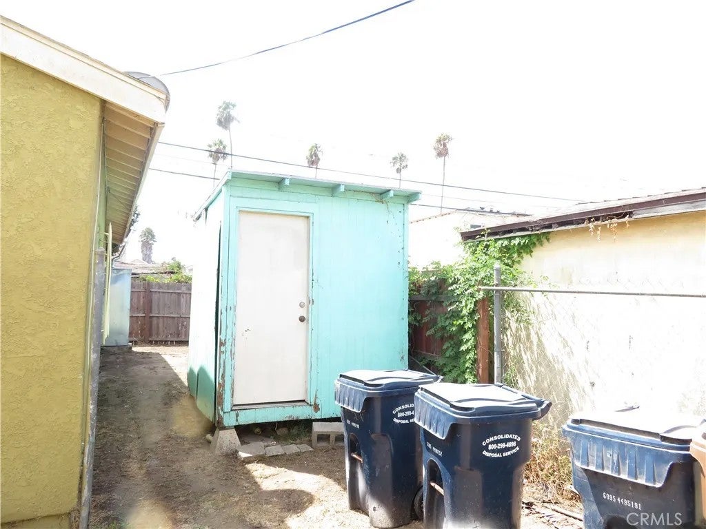 1438 W 95th Street West
