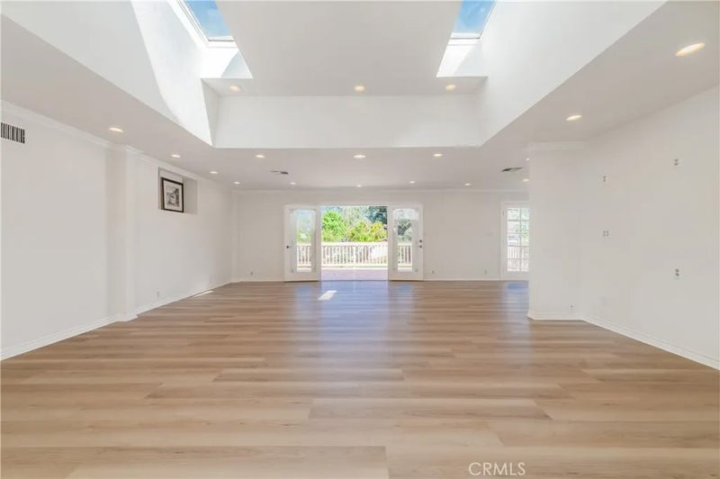 2815 E Mesa