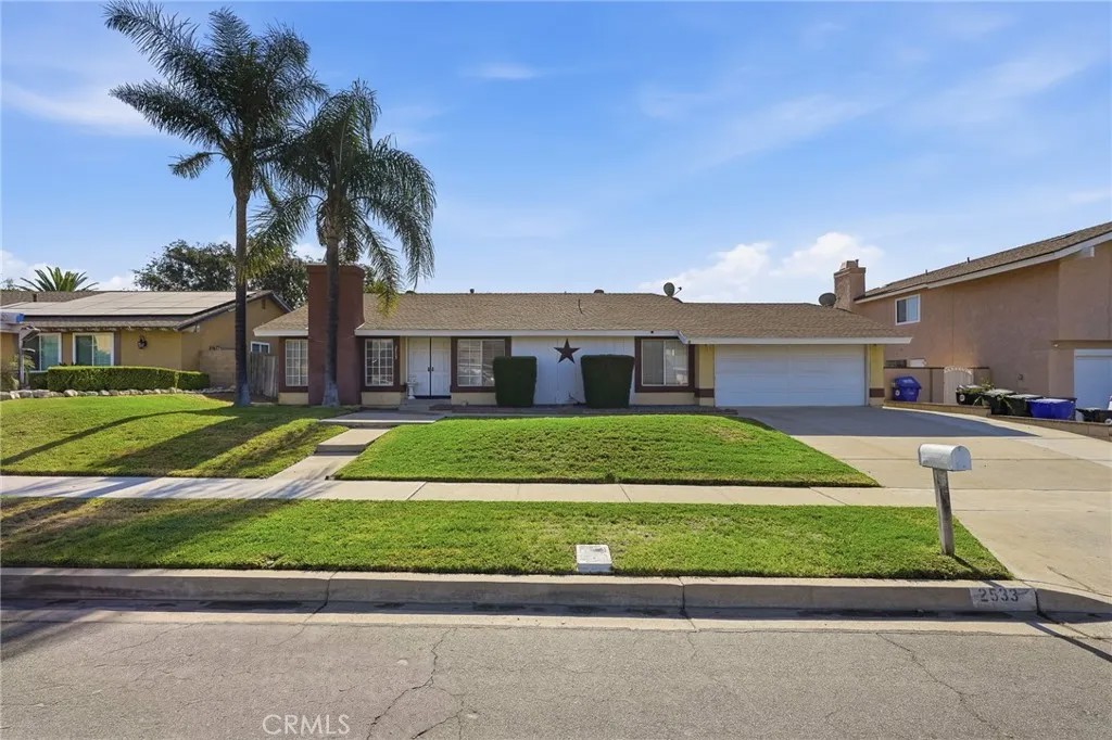 2533 N Glenwood