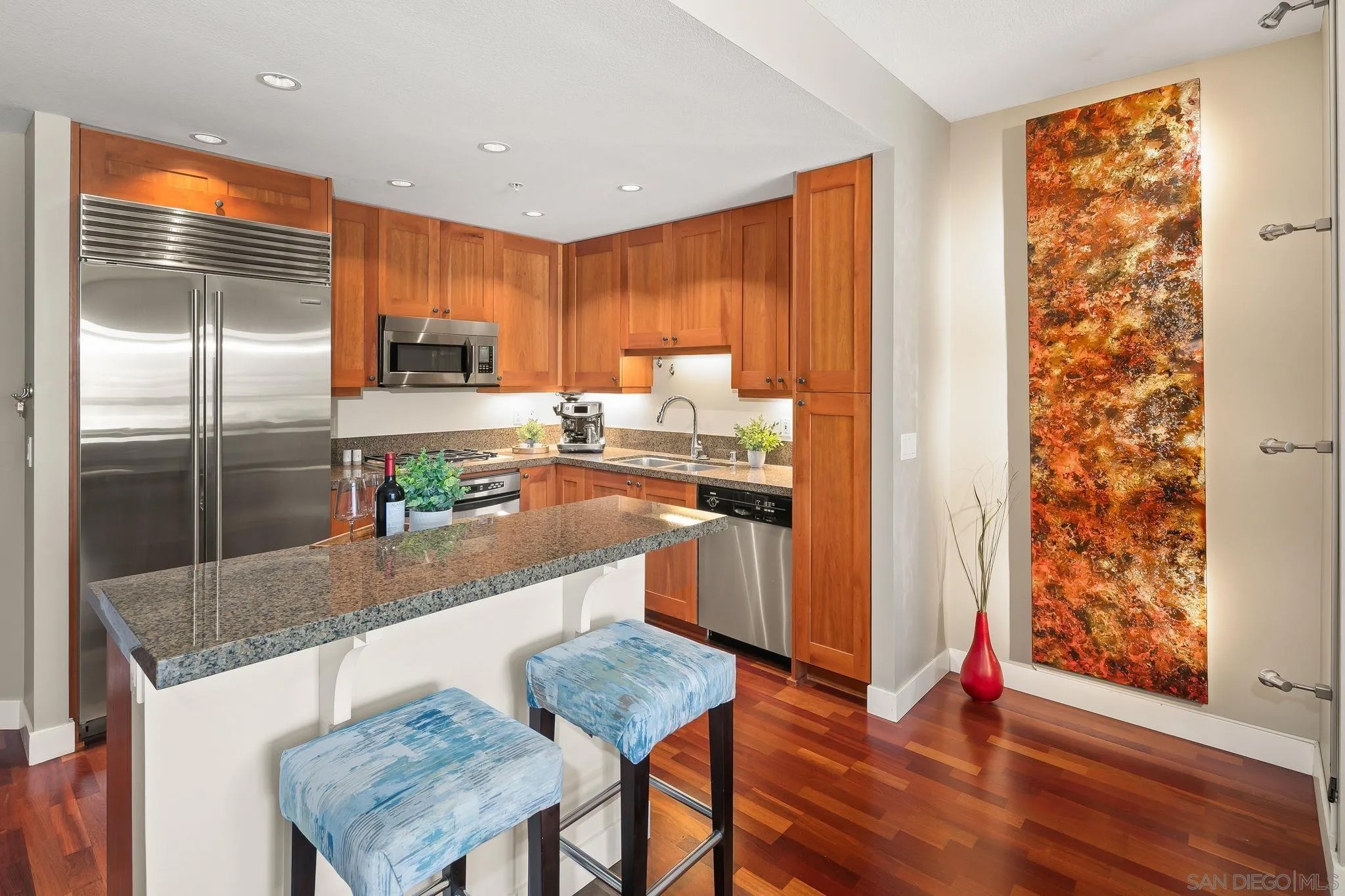 700 W Harbor 1506