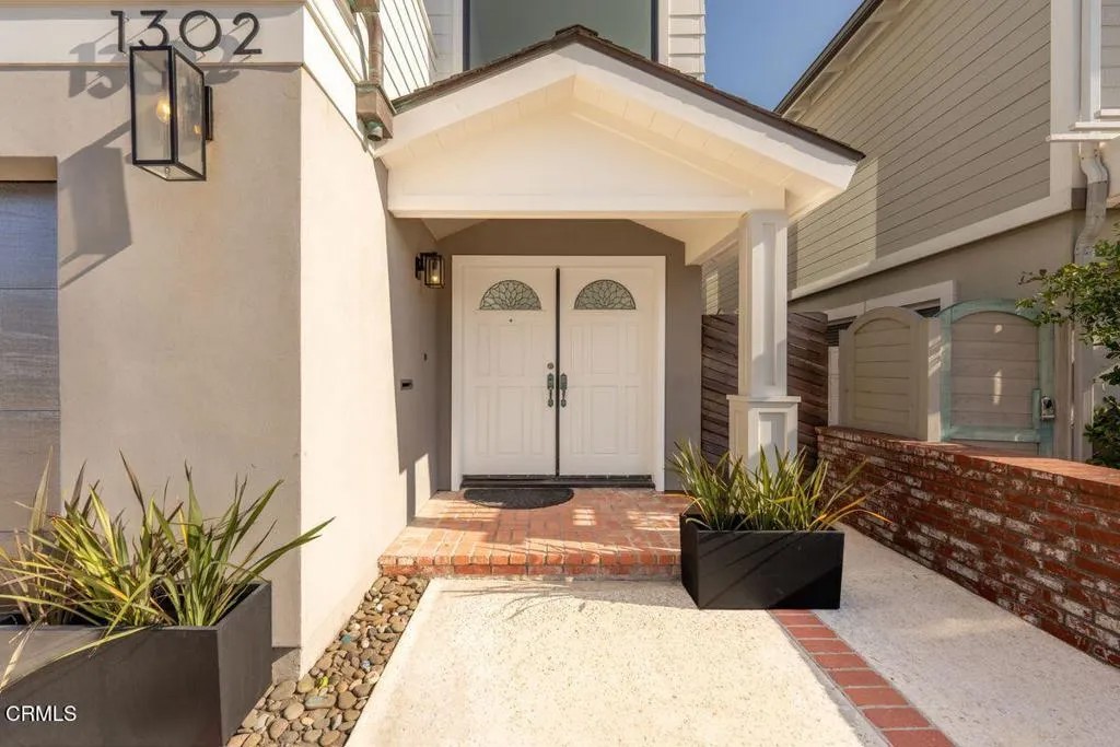 1302 Devon Lane