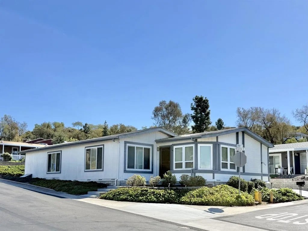 2299 Lindsay Drive