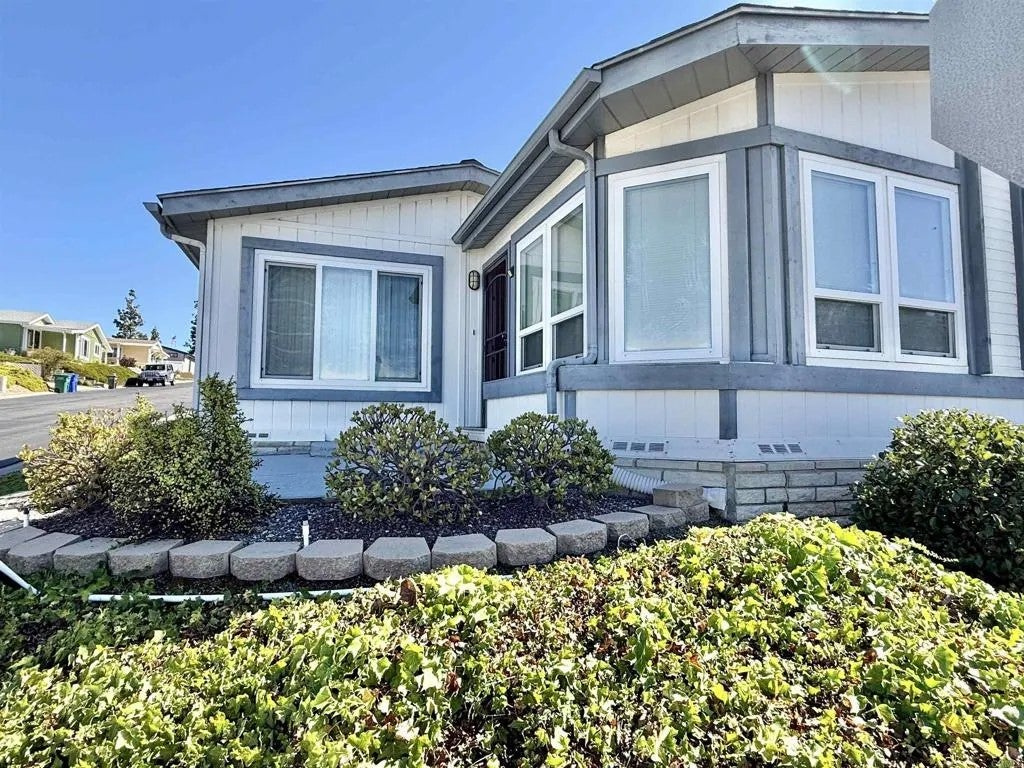 2299 Lindsay Drive