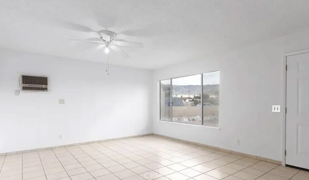 13045 La Mesa