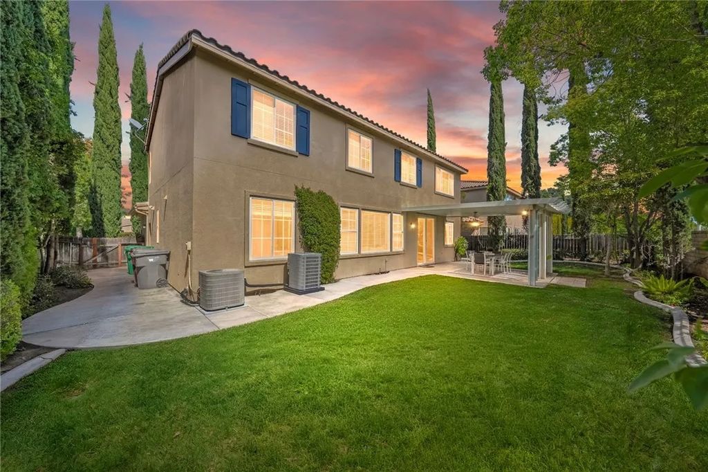 Photo of 24239 Broad Oak Street, Murrieta, CA 92562 (MLS # SW26074910)