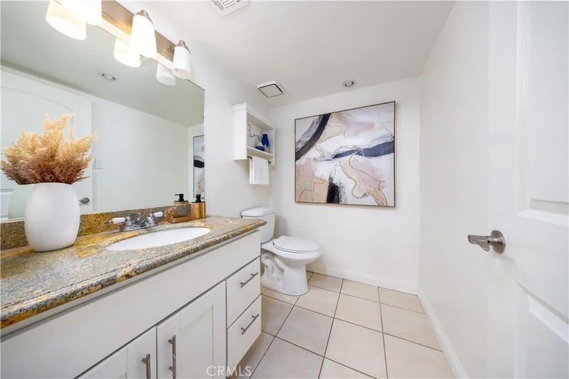 511 N Curtis F