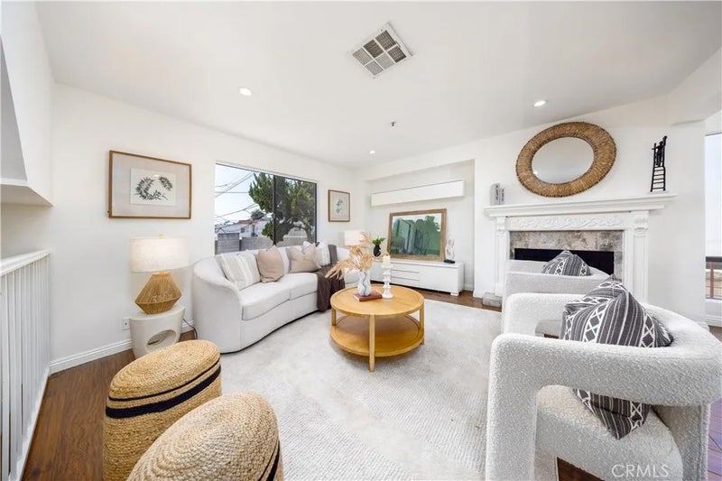 511 N Curtis F