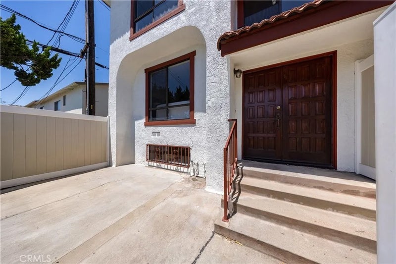 511 N Curtis F