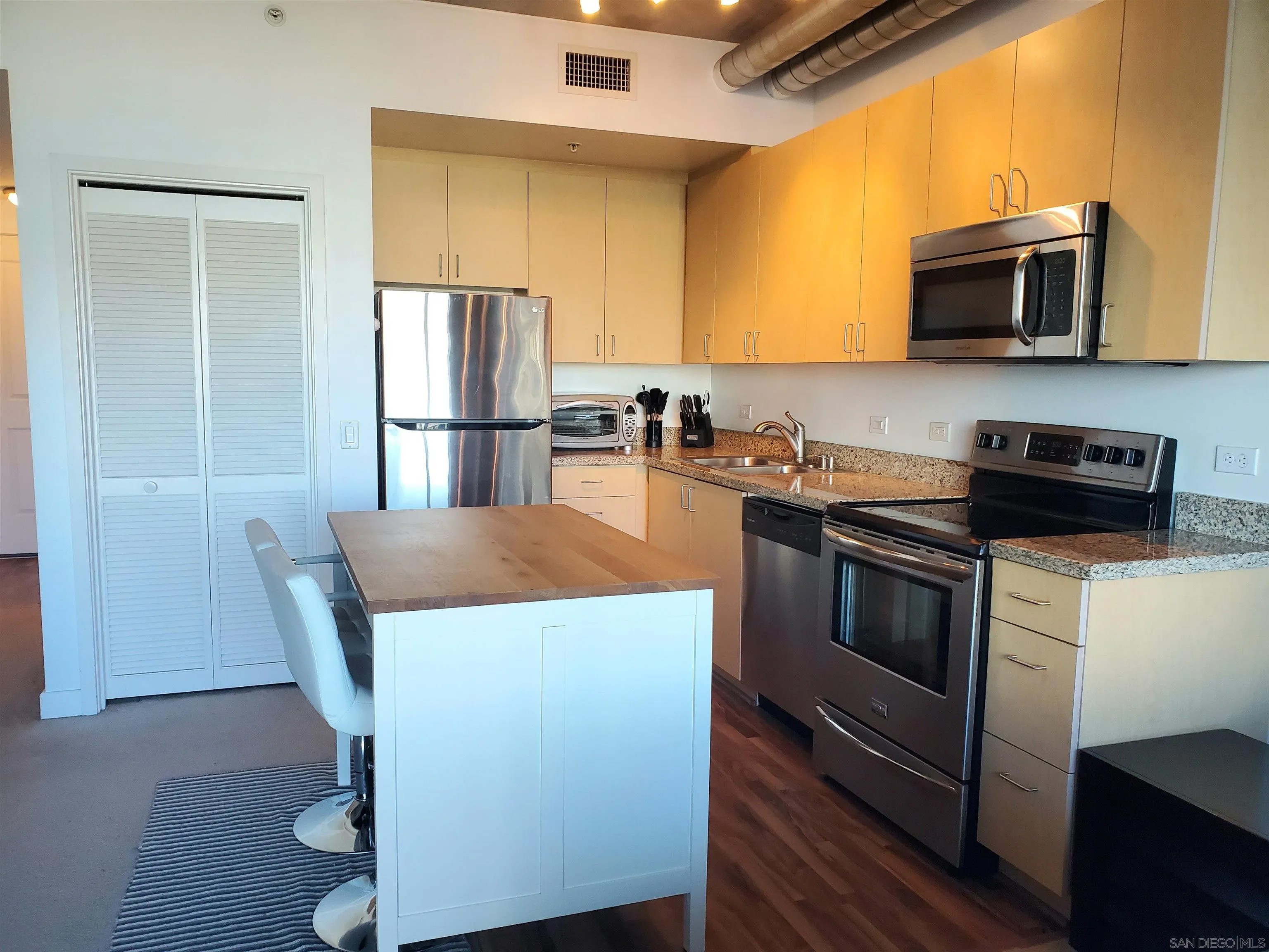 1080 Park Blvd 309