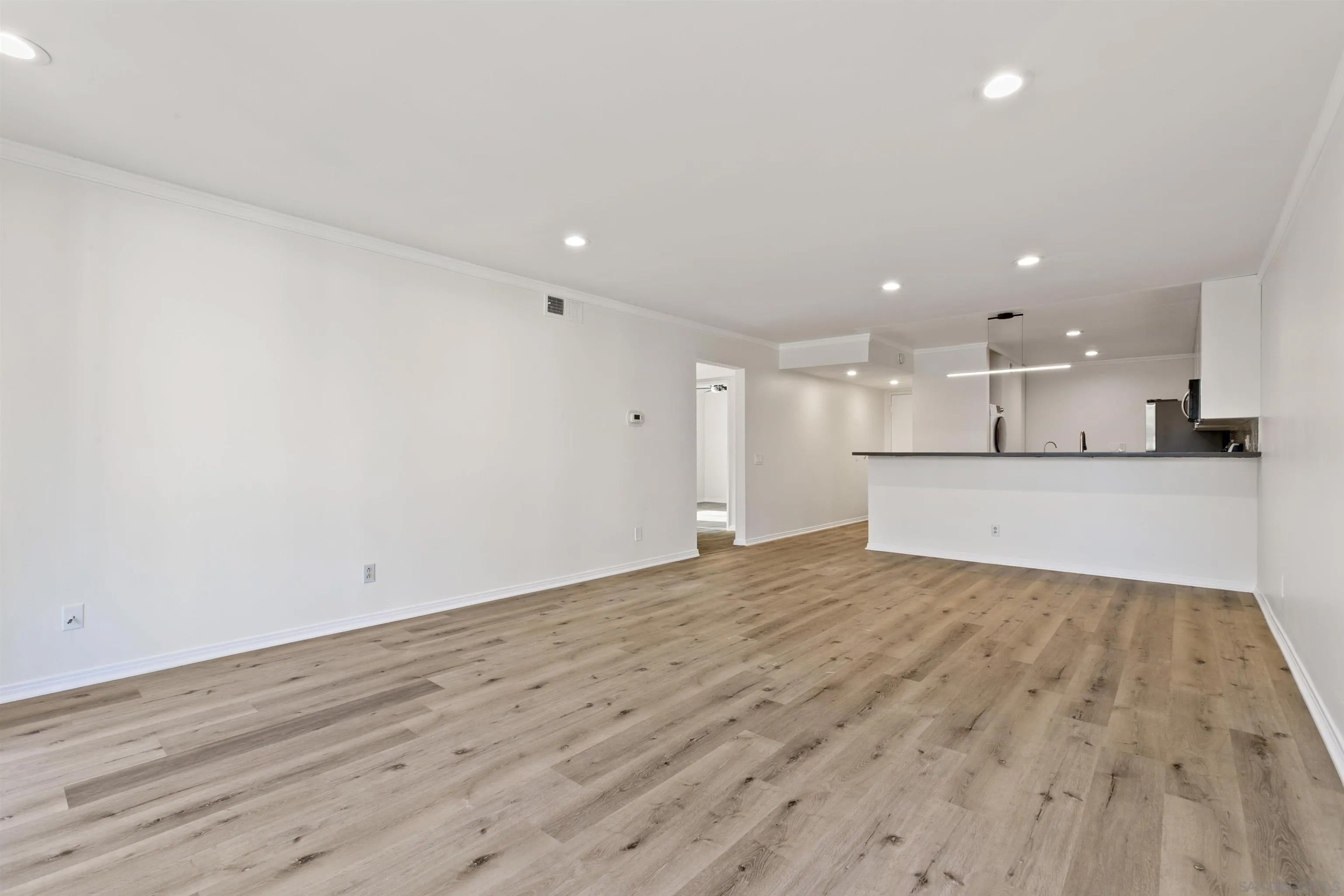 3825 centre street 19