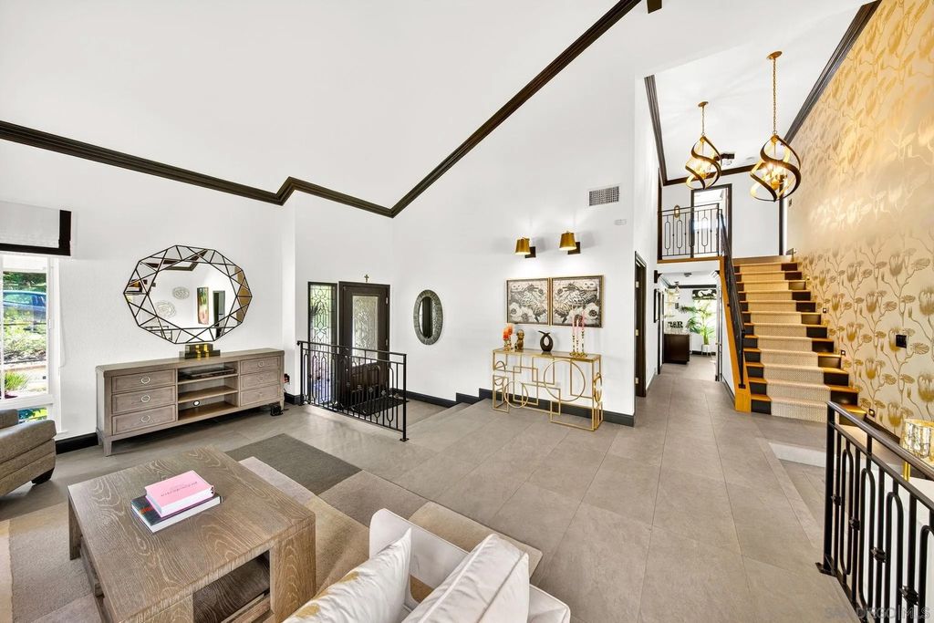 Photo of 11172 Via Temprano, San Diego, CA 92124 (MLS # 250043318)