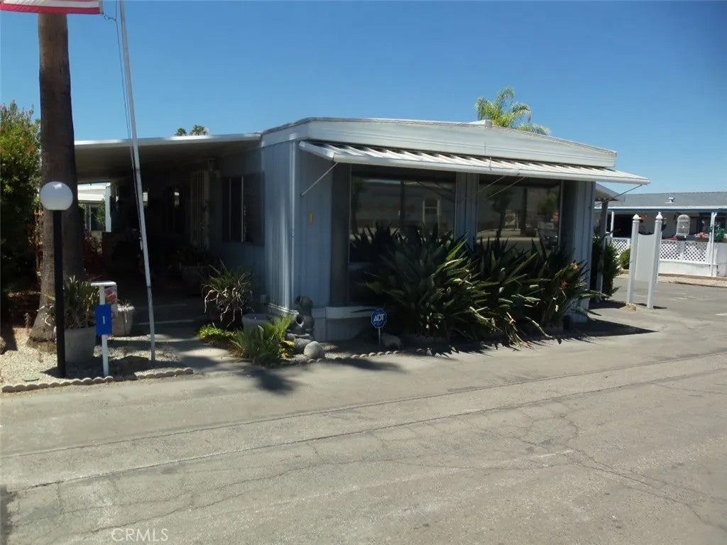 Photo of 1600 S San Jacinto AVE #1, San Jacinto, CA 92583 (MLS # IG26146943)