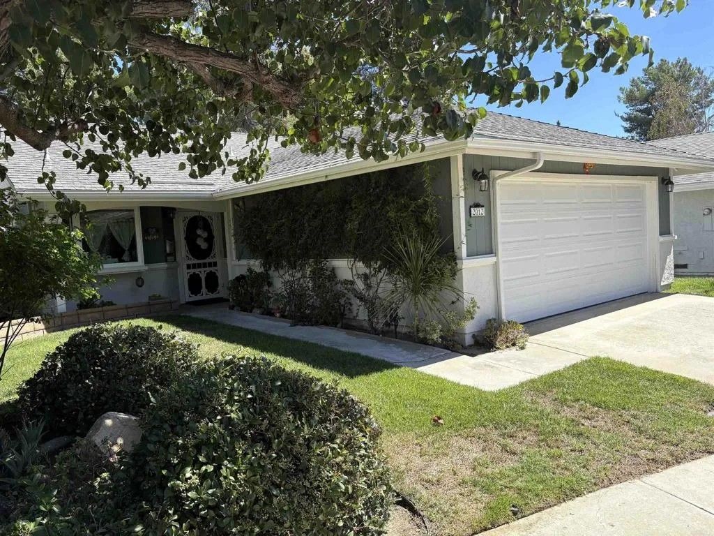 Photo of 2012 Cottage Way, Vista, CA 92081 (MLS # NDP2509246)