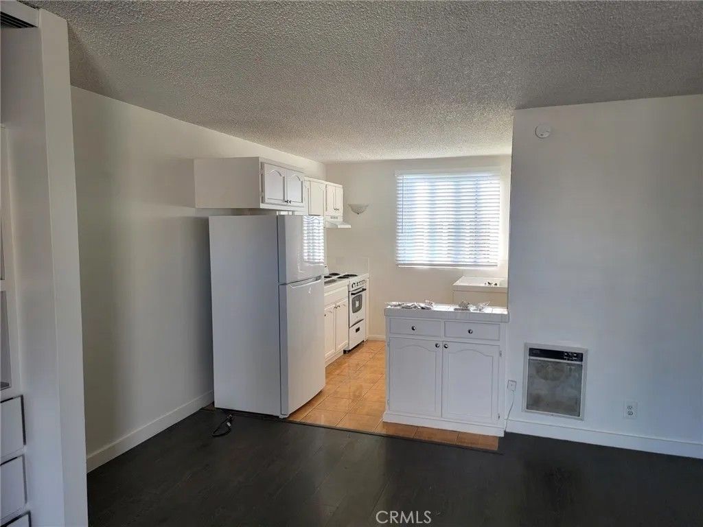 Photo of 620 Illinois Court #18, El Segundo, CA 90245 (MLS # SR25263693)