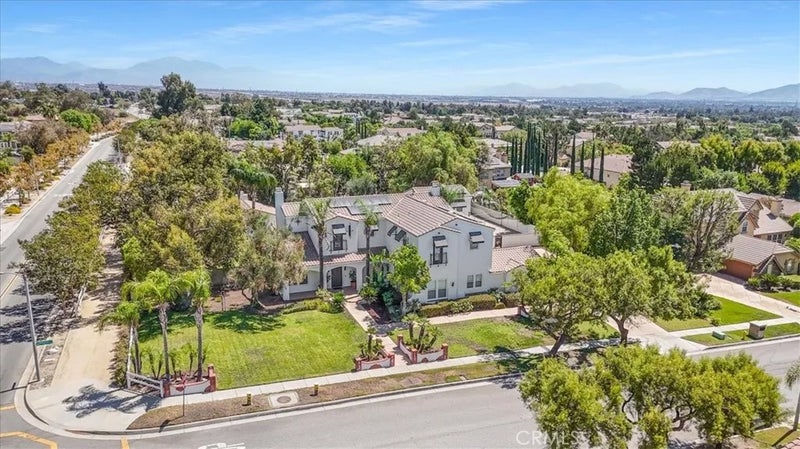 6119 Bluegrass Avenue