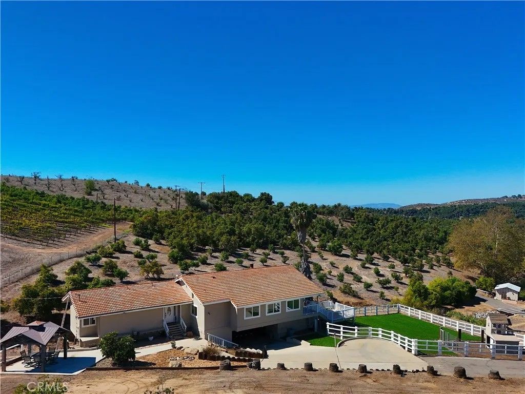 Photo of 10509 Camino Del Venado, Valley Center, CA 92082 (MLS # ND25242478)