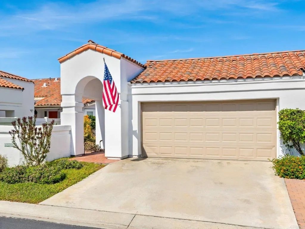 4564 Cordoba Way