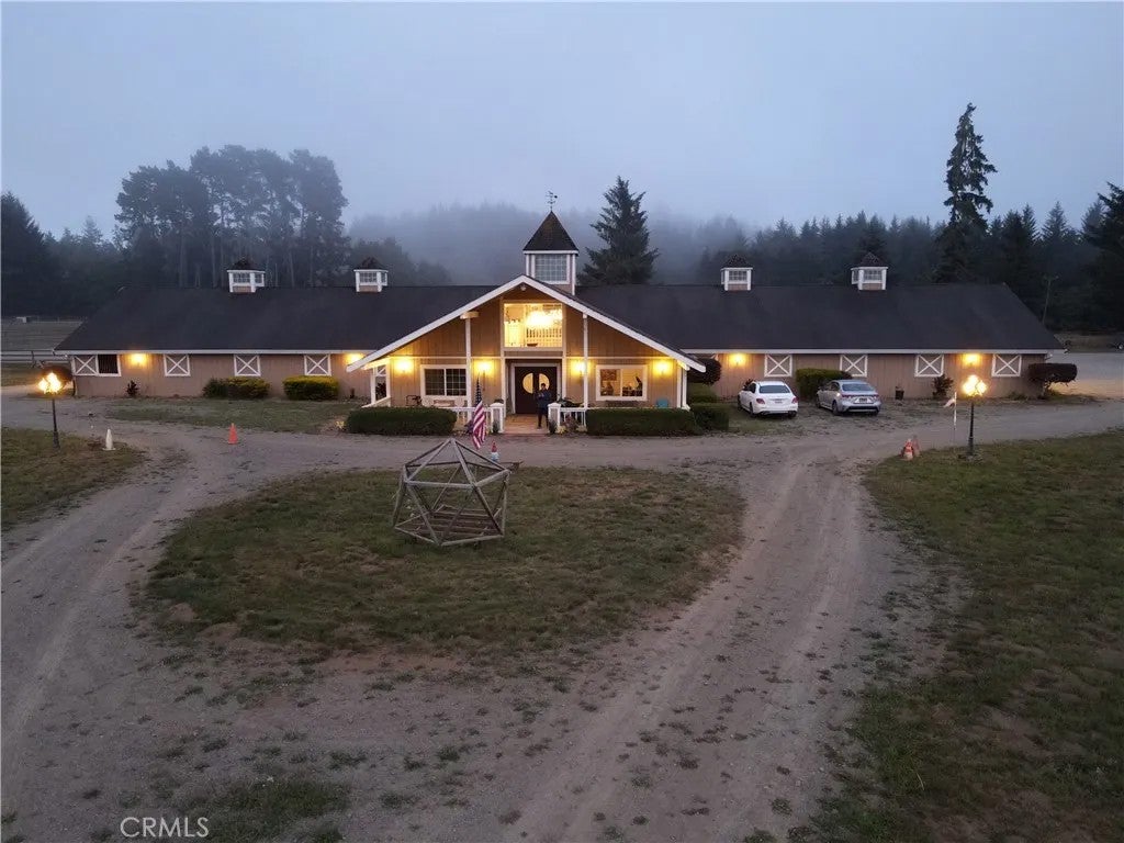 4415 Woods Lane