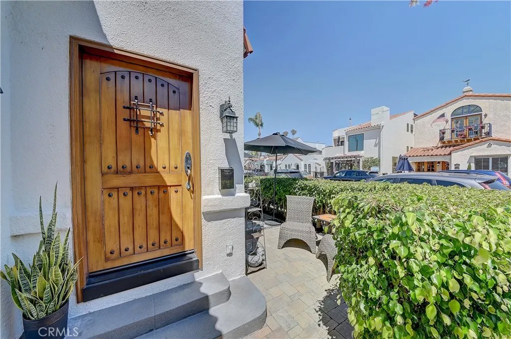 209 La Verne