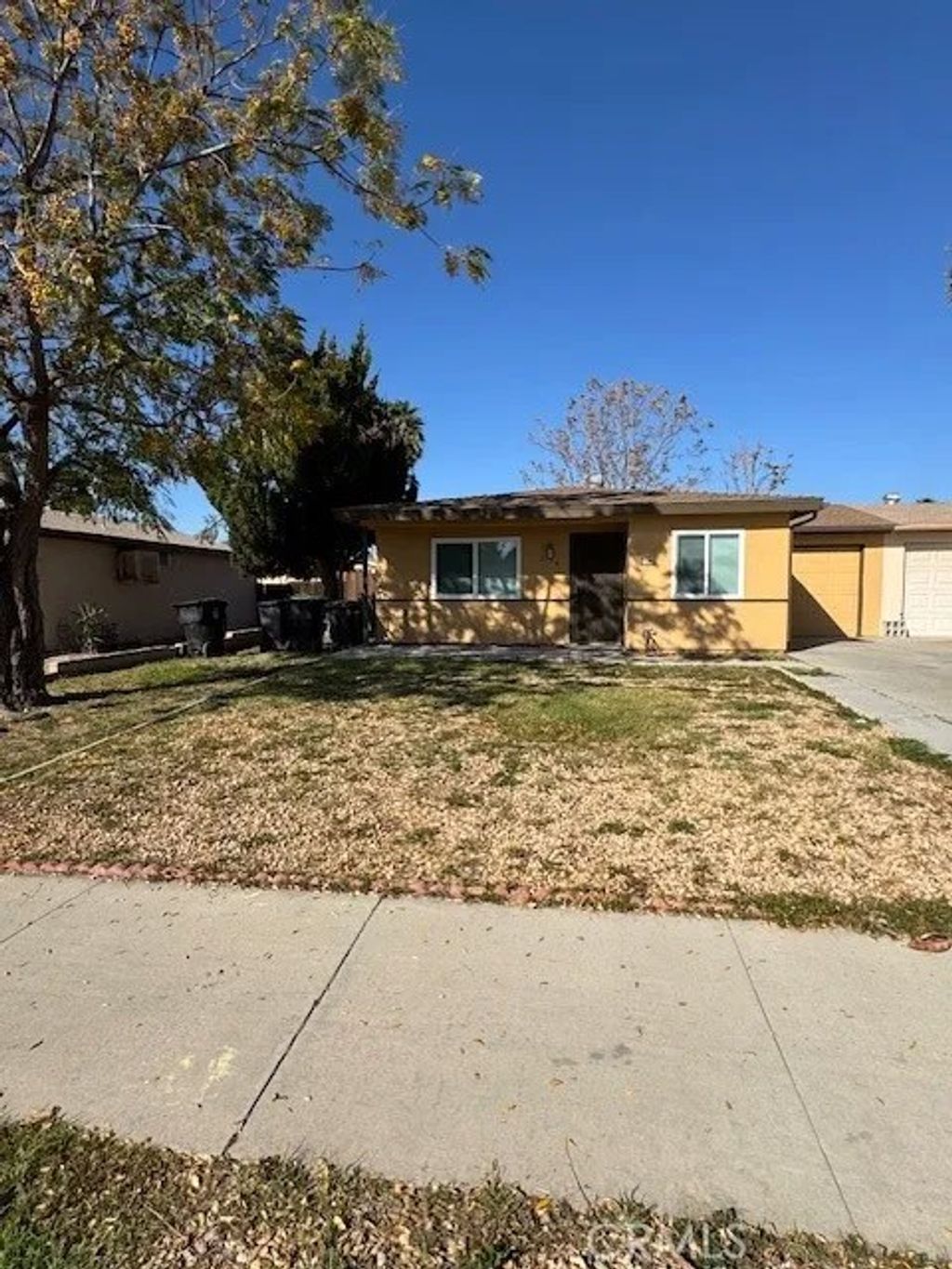 Photo of 2196 W Oakland Ave, Hemet, CA 92545 (MLS # SW26021689)