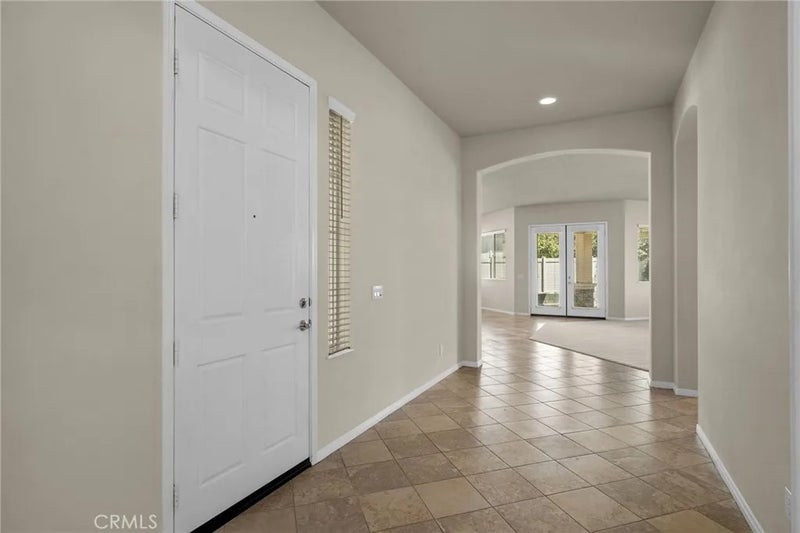 957 Avenal