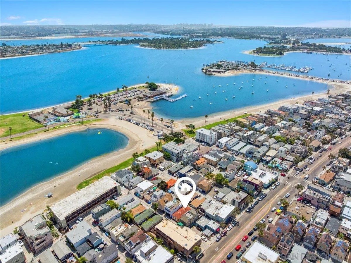 814-16 Pismo Ct.