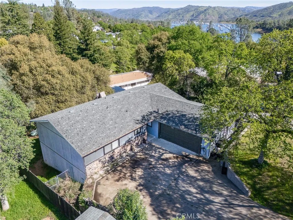 11 Cove Court