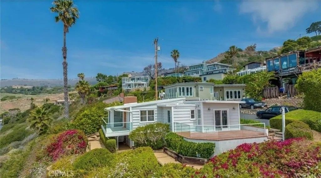 Photo of 122 Spindrift Lane, Rancho Palos Verdes, CA 90275 (MLS # SW26086534)