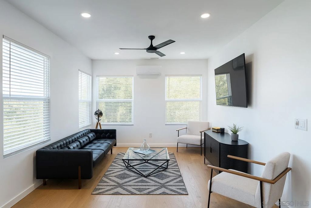 Photo of 768 17th St, San Diego, CA 92101 (MLS # 250040897)