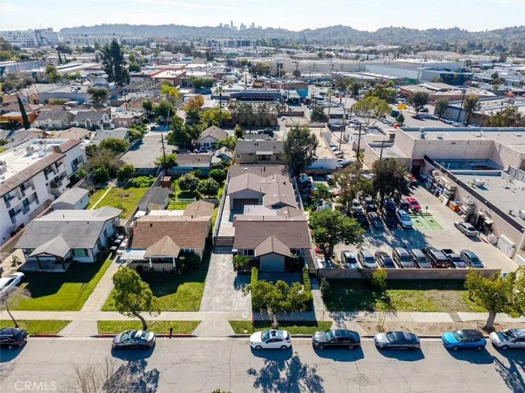 Photo of 432 W Garfield Avenue, Glendale, CA 91204 (MLS # GD26014851)