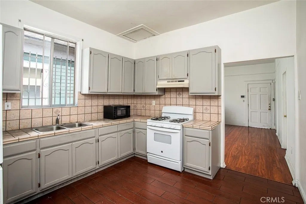 1522 W 29th