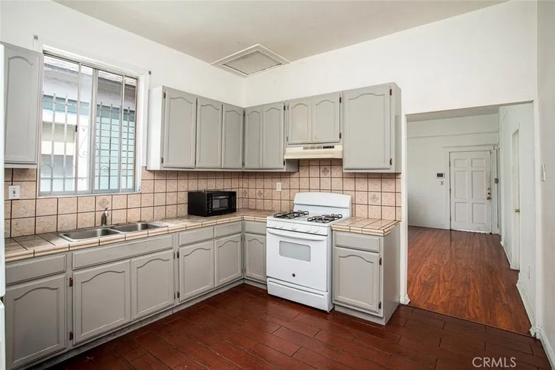 1522 W 29th